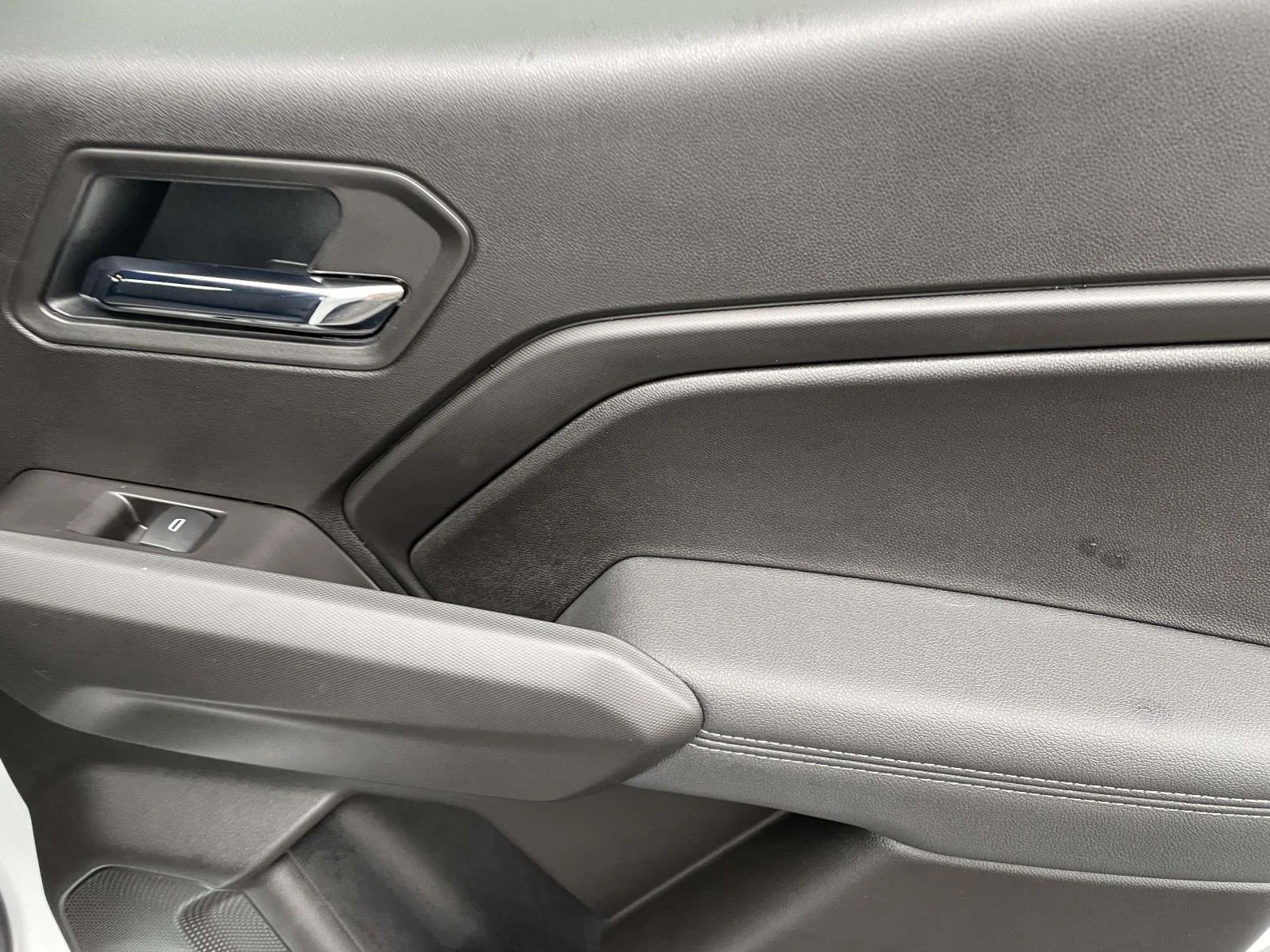 New 2026 Summit White Chevrolet LT image 10