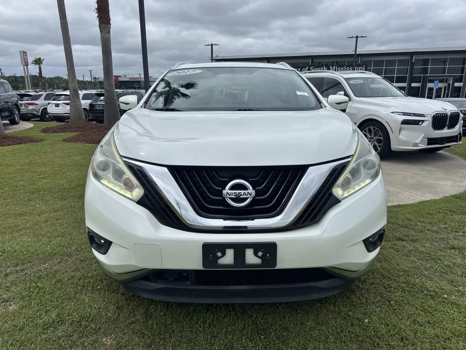Used 2017 Nissan Murano Platinum with VIN 5N1AZ2MGXHN131394 for sale in D'Iberville, MS