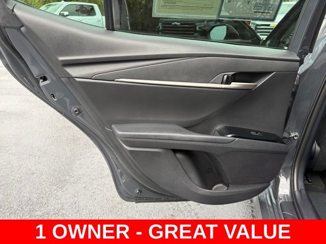 Used 2025  Toyota LE image 12