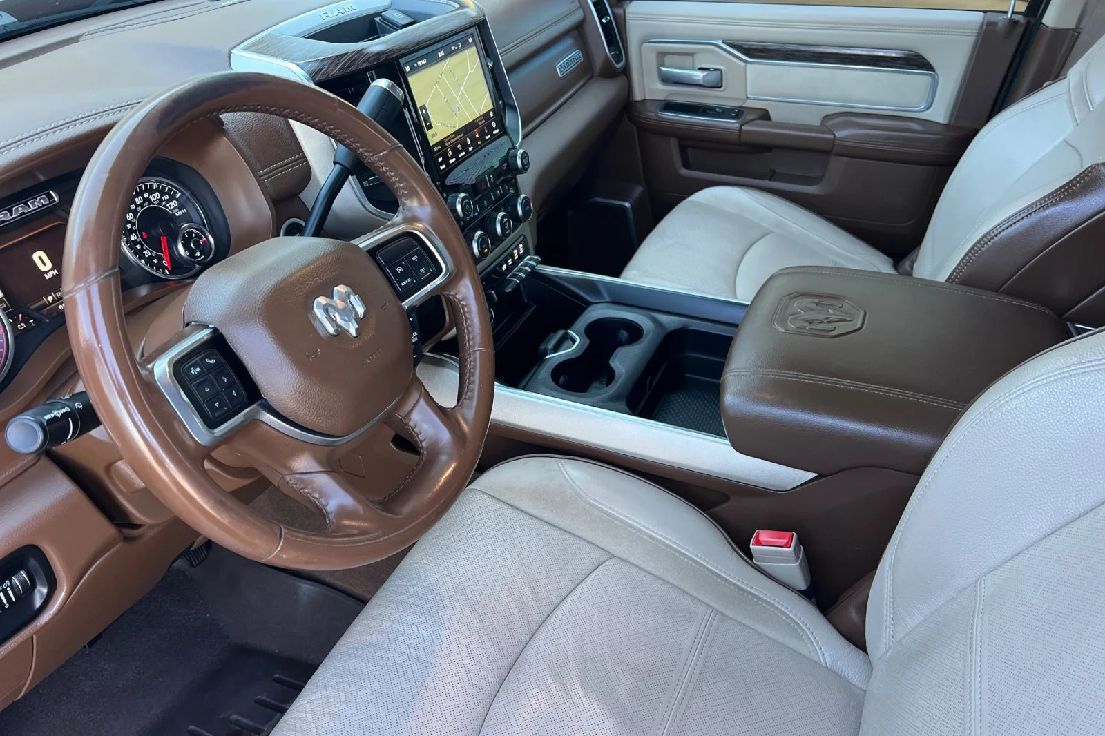 Used 2020 Delmonico Red Pearlcoat Ram Laramie image 9