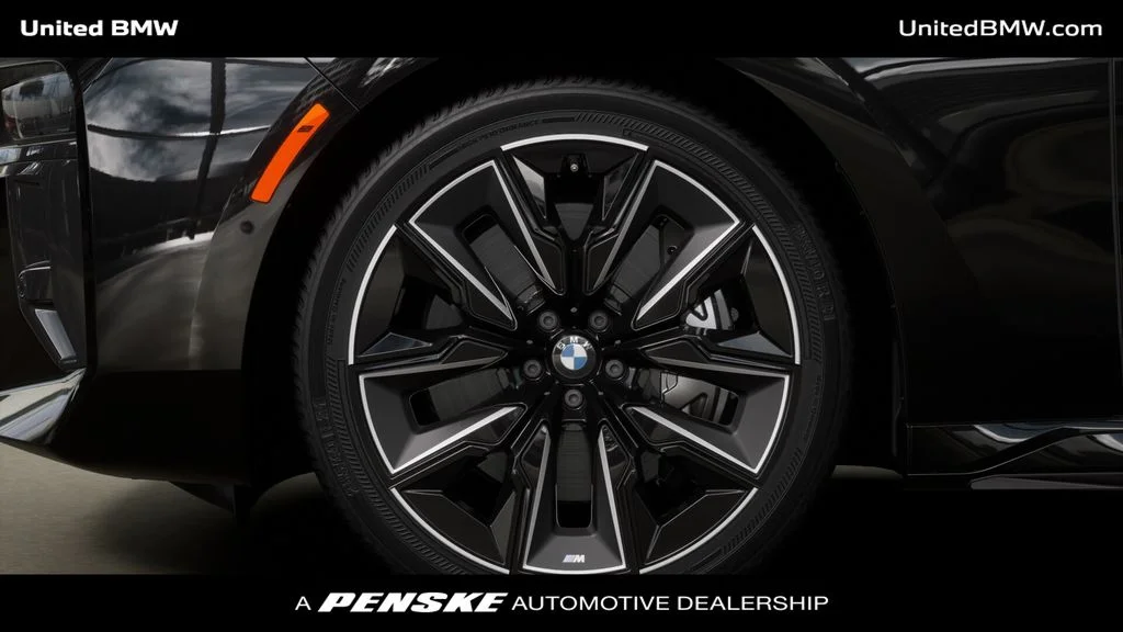 New 2026 Black Sapphire Metallic BMW 760i xDrive image 34