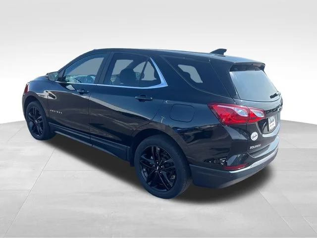 Used 2021 MOSAIC BLACK METALLIC Chevrolet LT image 3