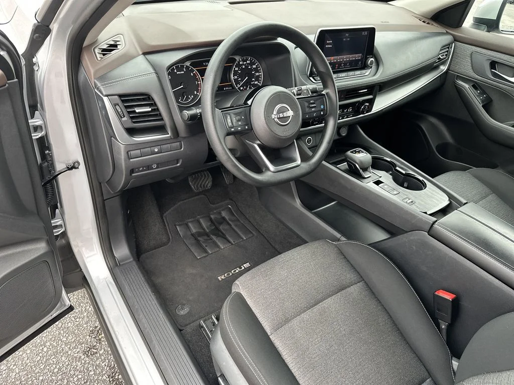2023 Nissan Rogue SV - Photo 13