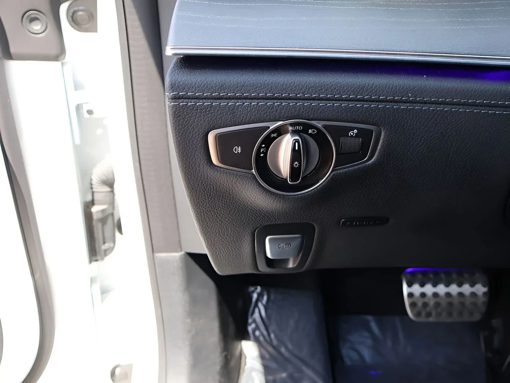 Certified Used 2022 Polar White Mercedes-Benz Base image 40