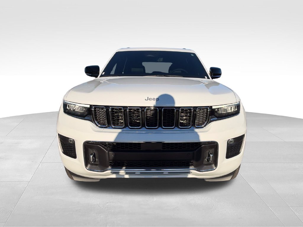 Used 2024 White Jeep Overland image 6