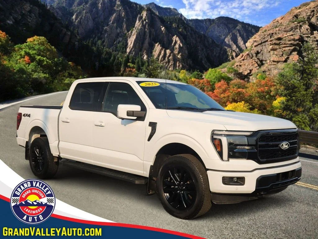 Used 2025 White Ford Lariat image 1