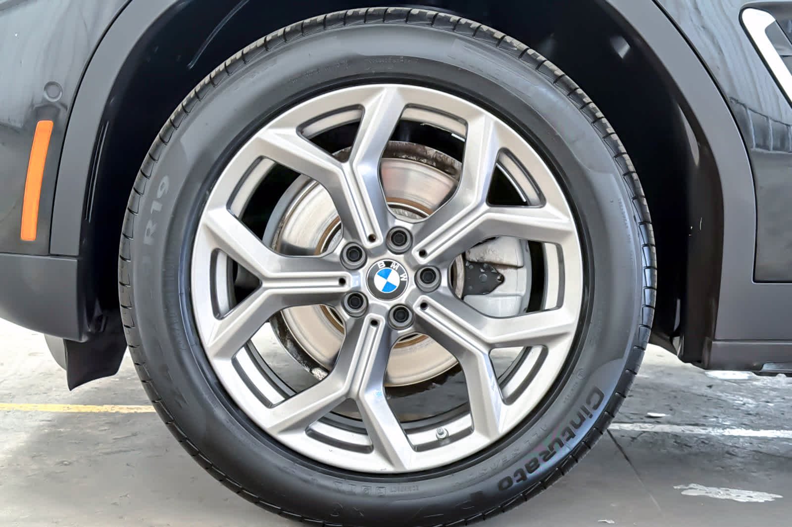 Used 2023 Black Sapphire Metallic BMW xDrive30i image 27