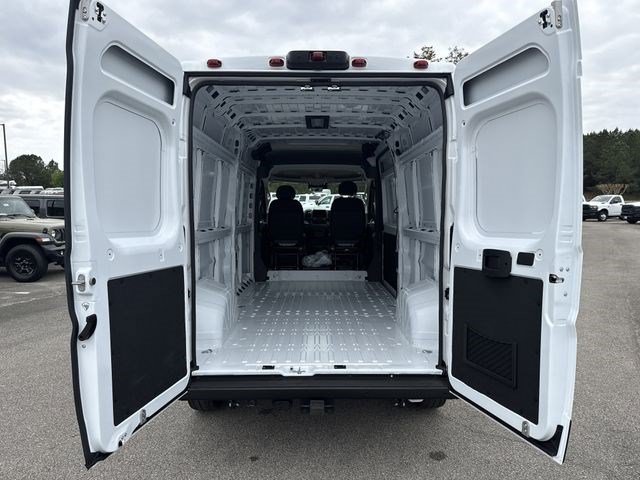 New 2026 Bright White Clear-Coat Exterior Paint RAM High Roof image 19