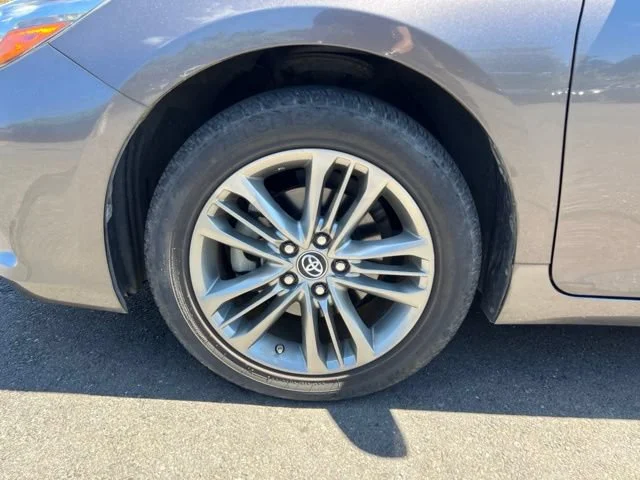 Used 2017 Predawn Gray Mica Toyota XLE image 10