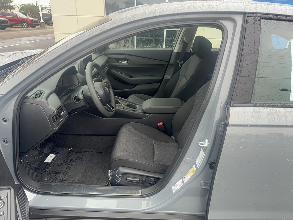 New 2026 Urban Gray Pearl Honda SE image 10