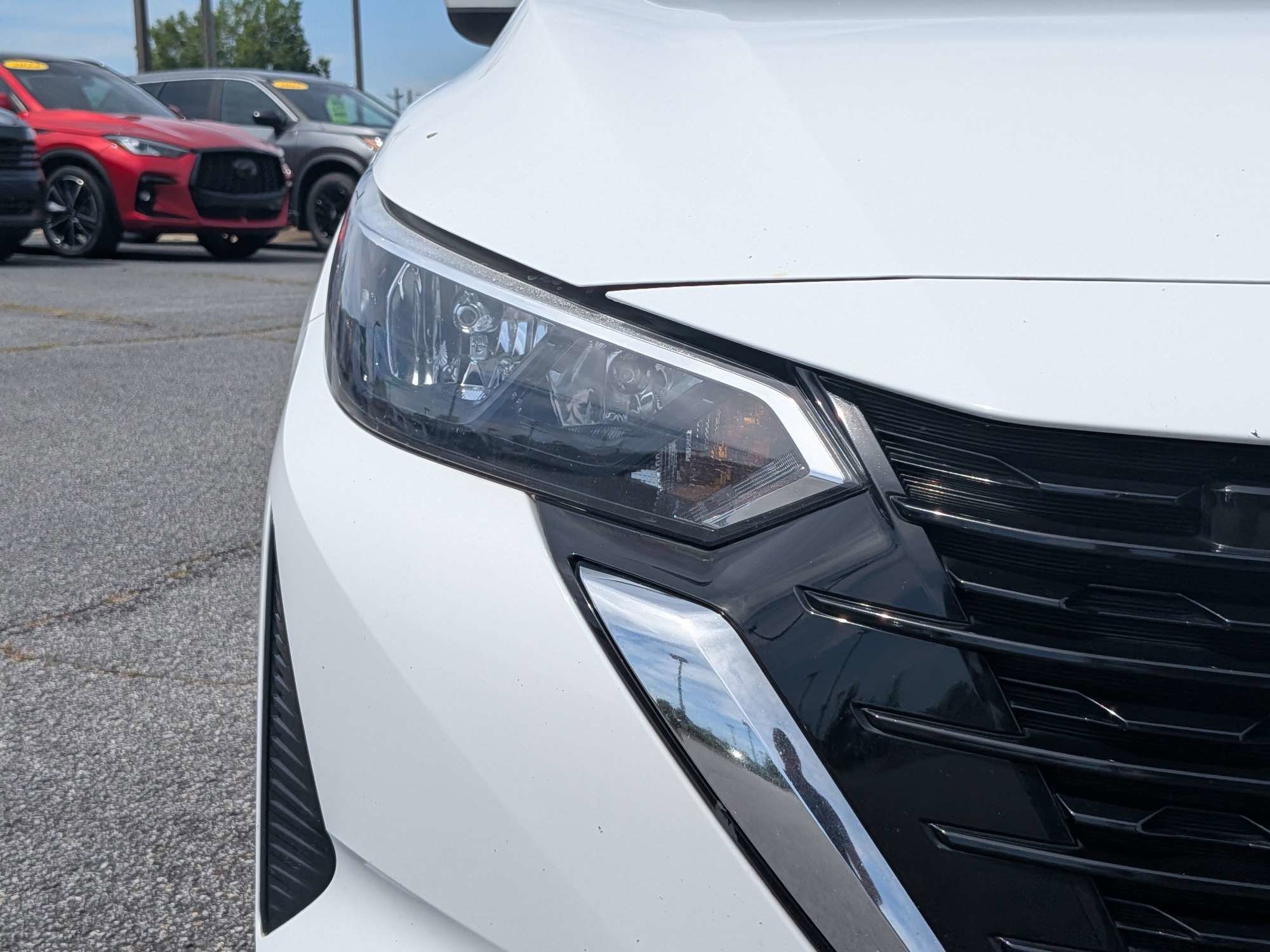 Used 2024 White Nissan SV image 8