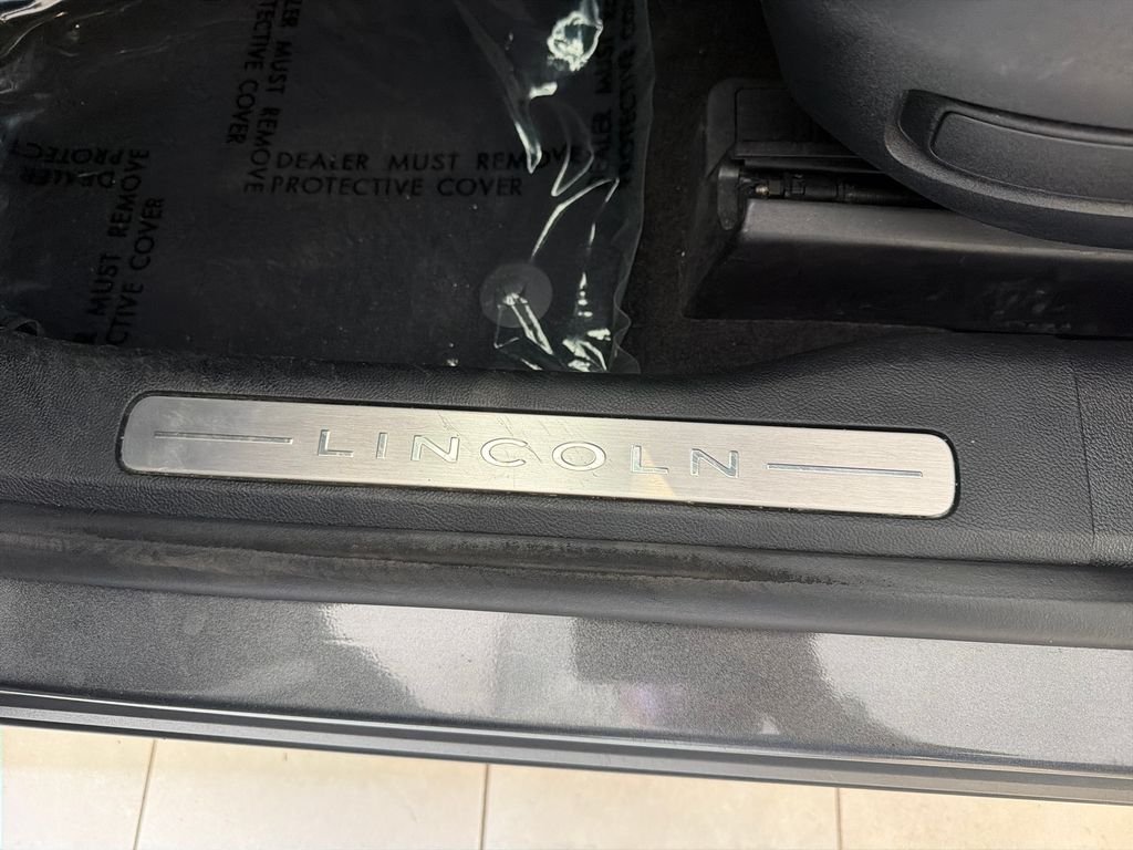 Used 2020 Gray Lincoln Standard image 13