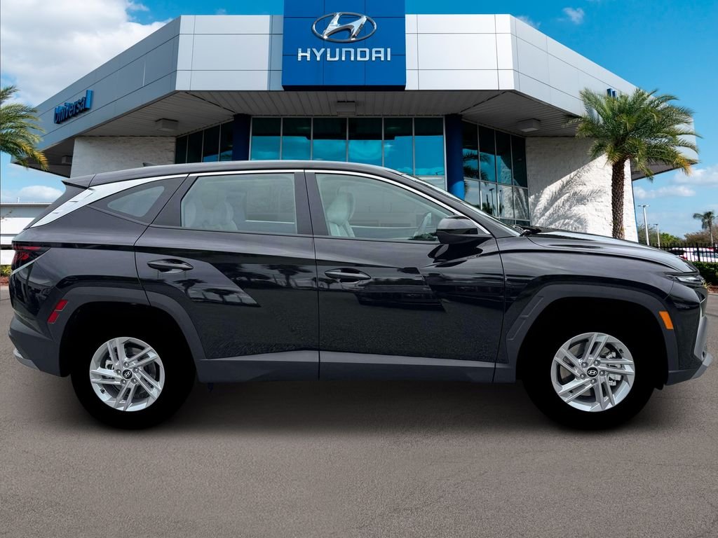 New 2026 Black Hyundai SE FWD image 29