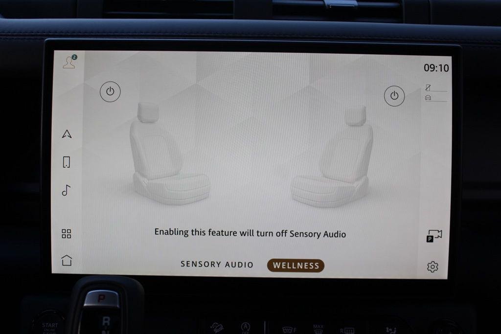 2026 Land Rover Defender OCTA - Photo 40