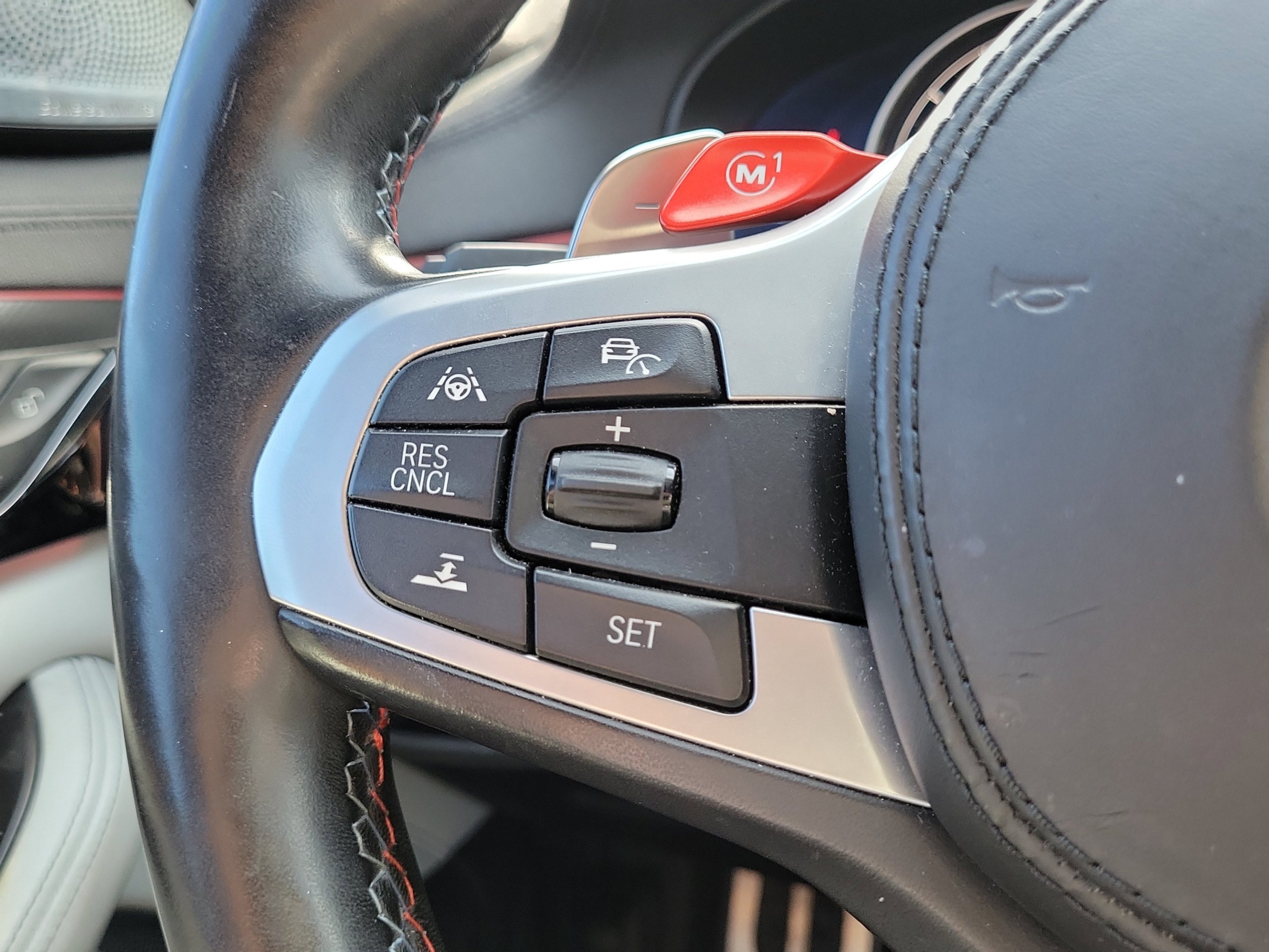 Used 2018 Blue Metallic BMW Base image 34