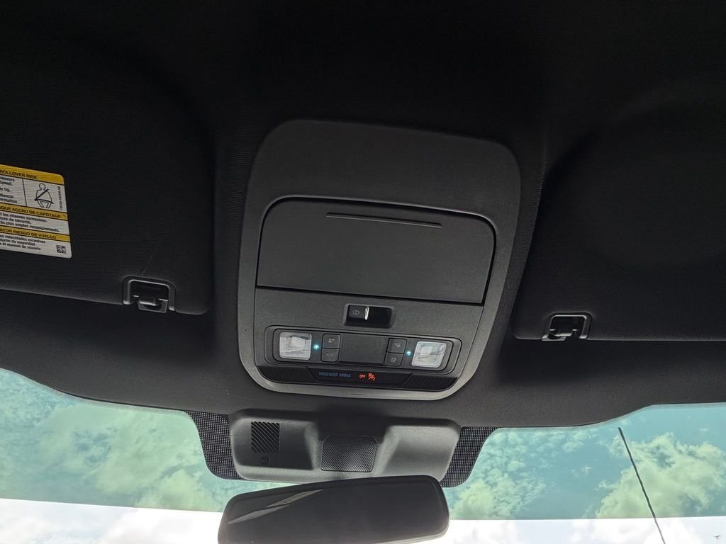 Used 2022 White Ford XLT image 28