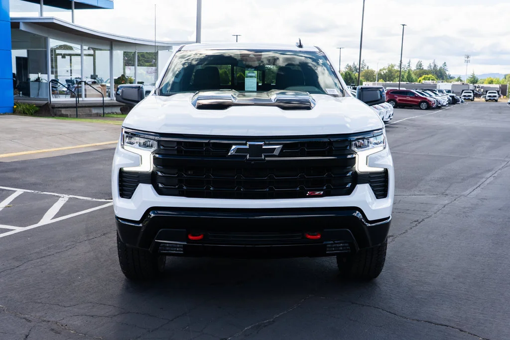 New 2026 Summit White Chevrolet LT Trail Boss image 6