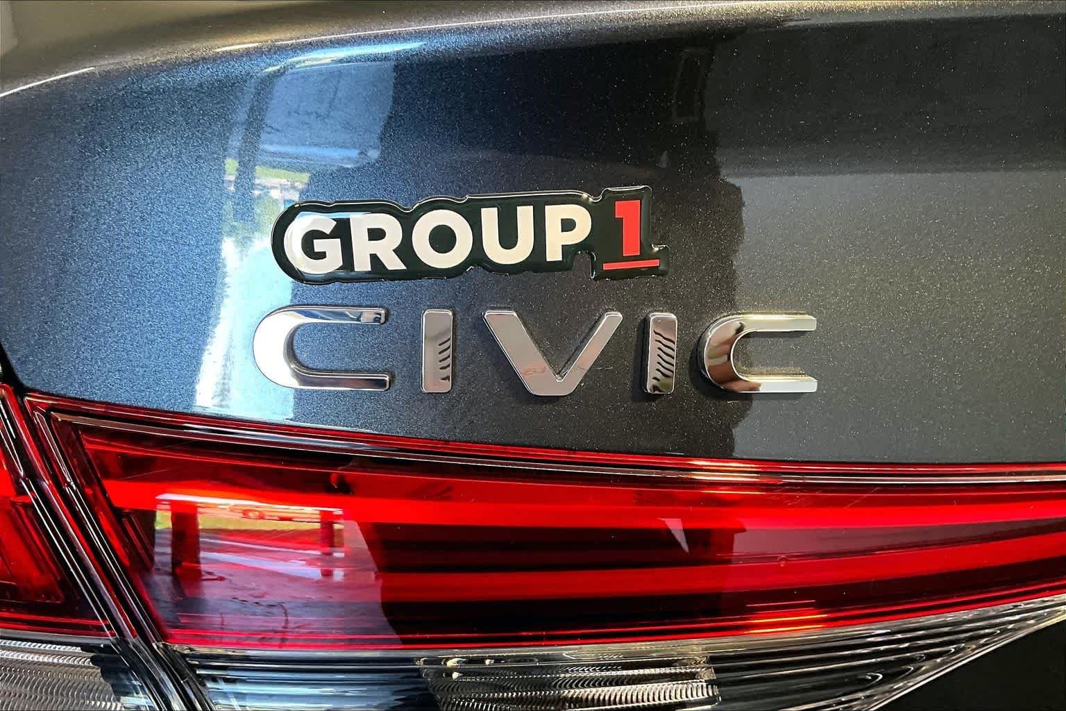 Used 2024 Meteorite Gray Metallic Honda EX image 10