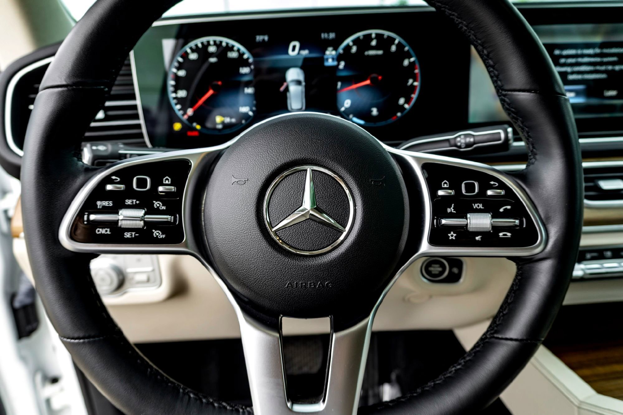 Certified Used 2023 Polar White Mercedes-Benz GLE 350 image 17