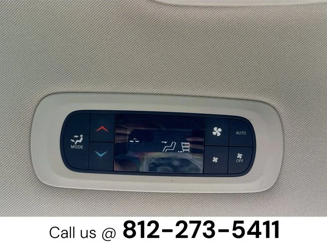 Used 2019 White Chrysler Limited image 25