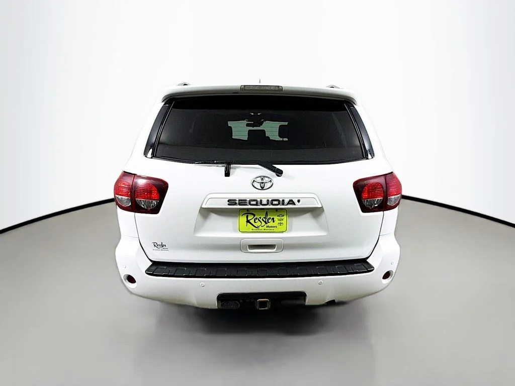 Used 2019 White Toyota SR5 image 7
