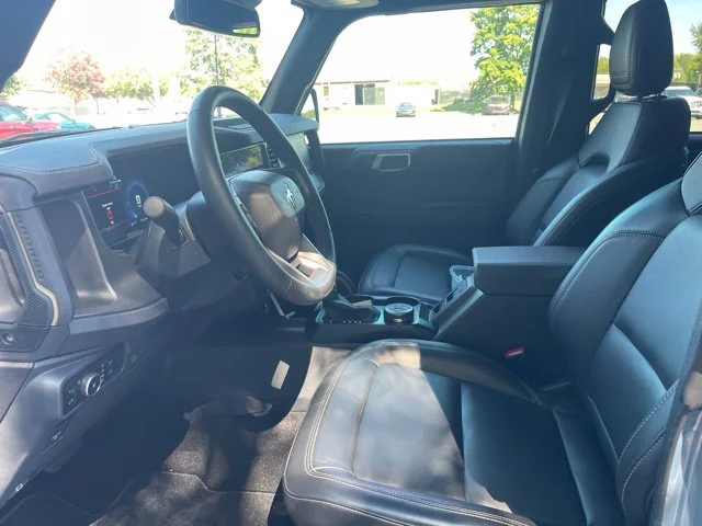 Used 2025 Gray Ford Badlands image 10