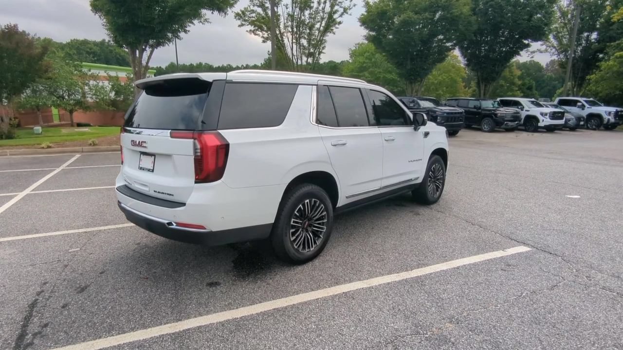 Used 2025 Summit White GMC Elevation image 8