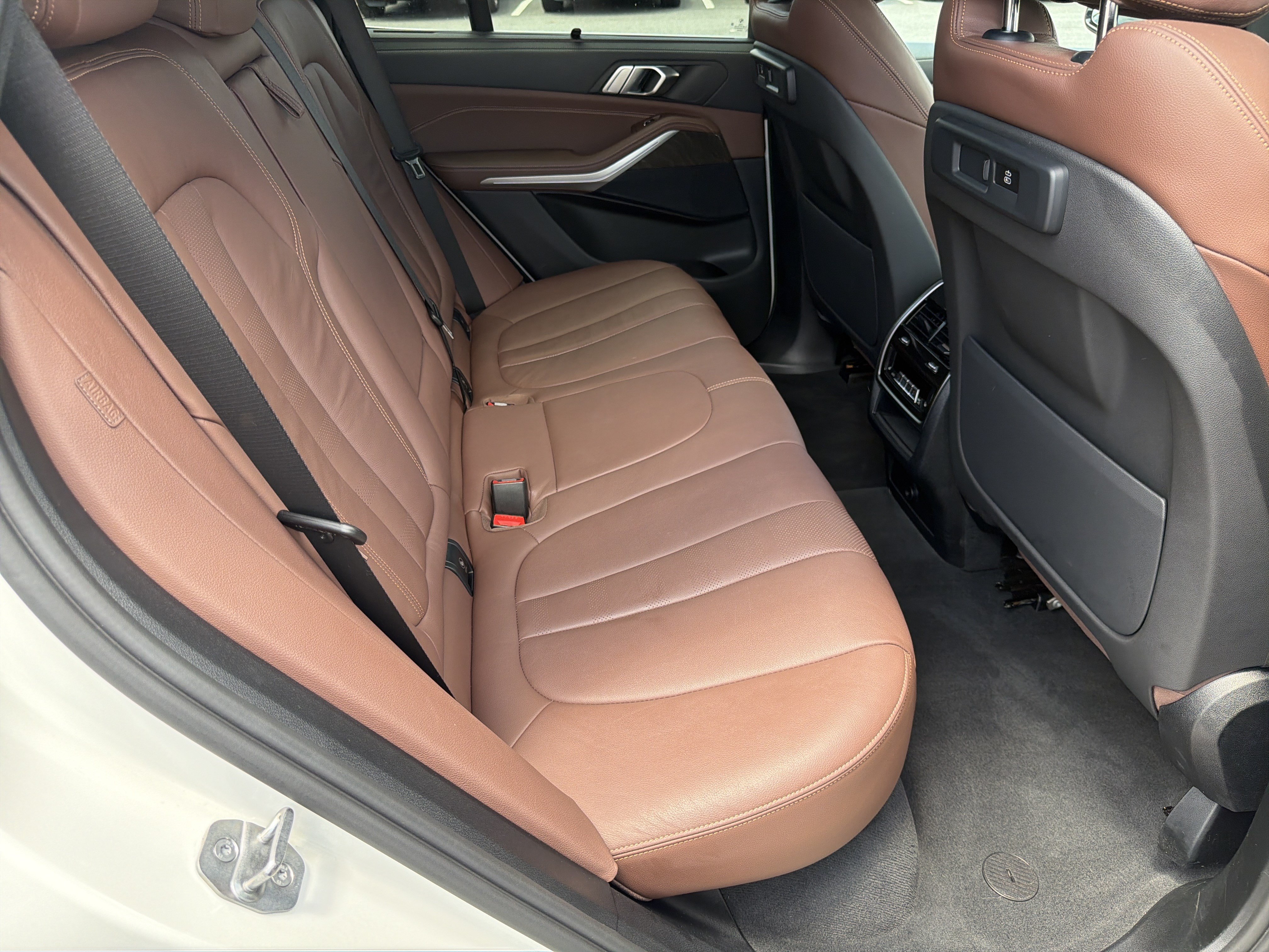 Used 2022 Alpine White BMW sDrive40i image 17