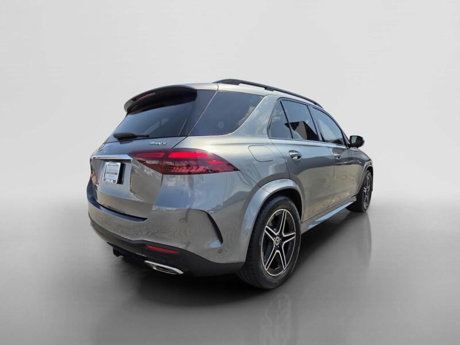 Certified Used 2025 Selenite Grey Metallic Mercedes-Benz GLE 580 image 5