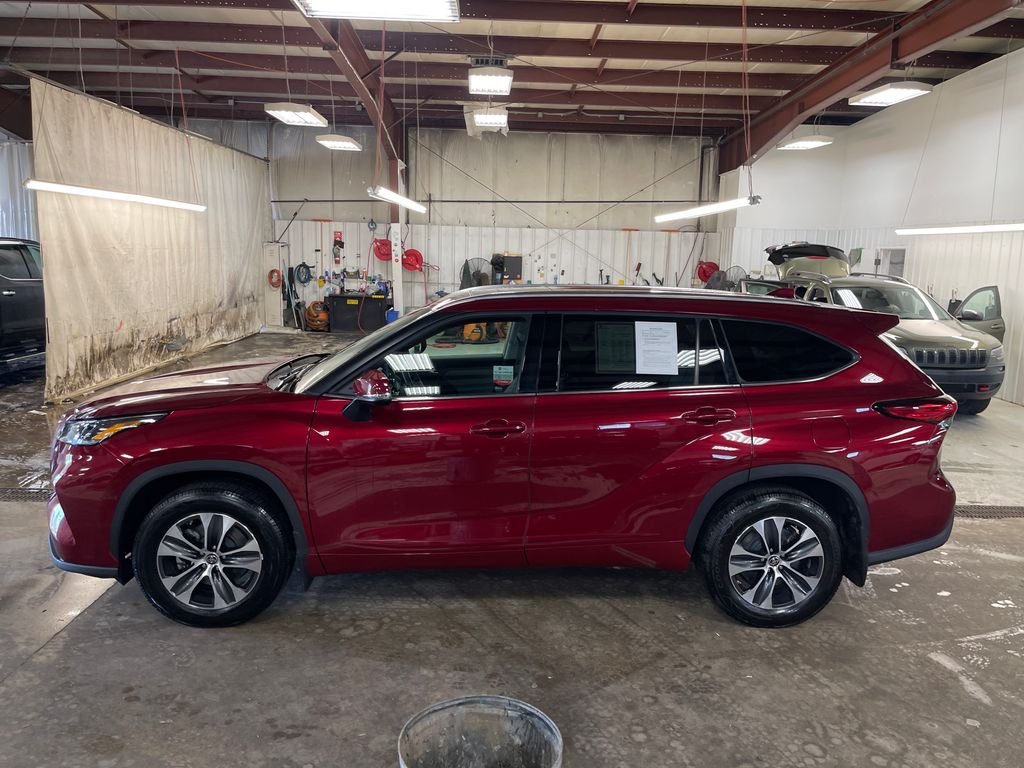 Used 2021 Red Toyota XLE image 2