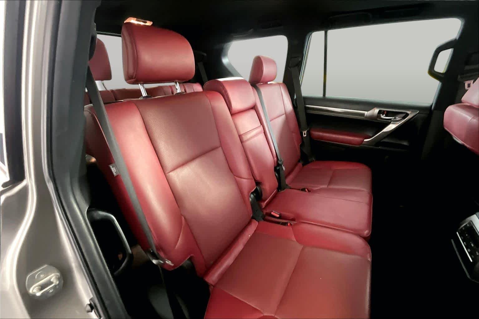 Used 2022 Atomic Silver Lexus Premium image 19