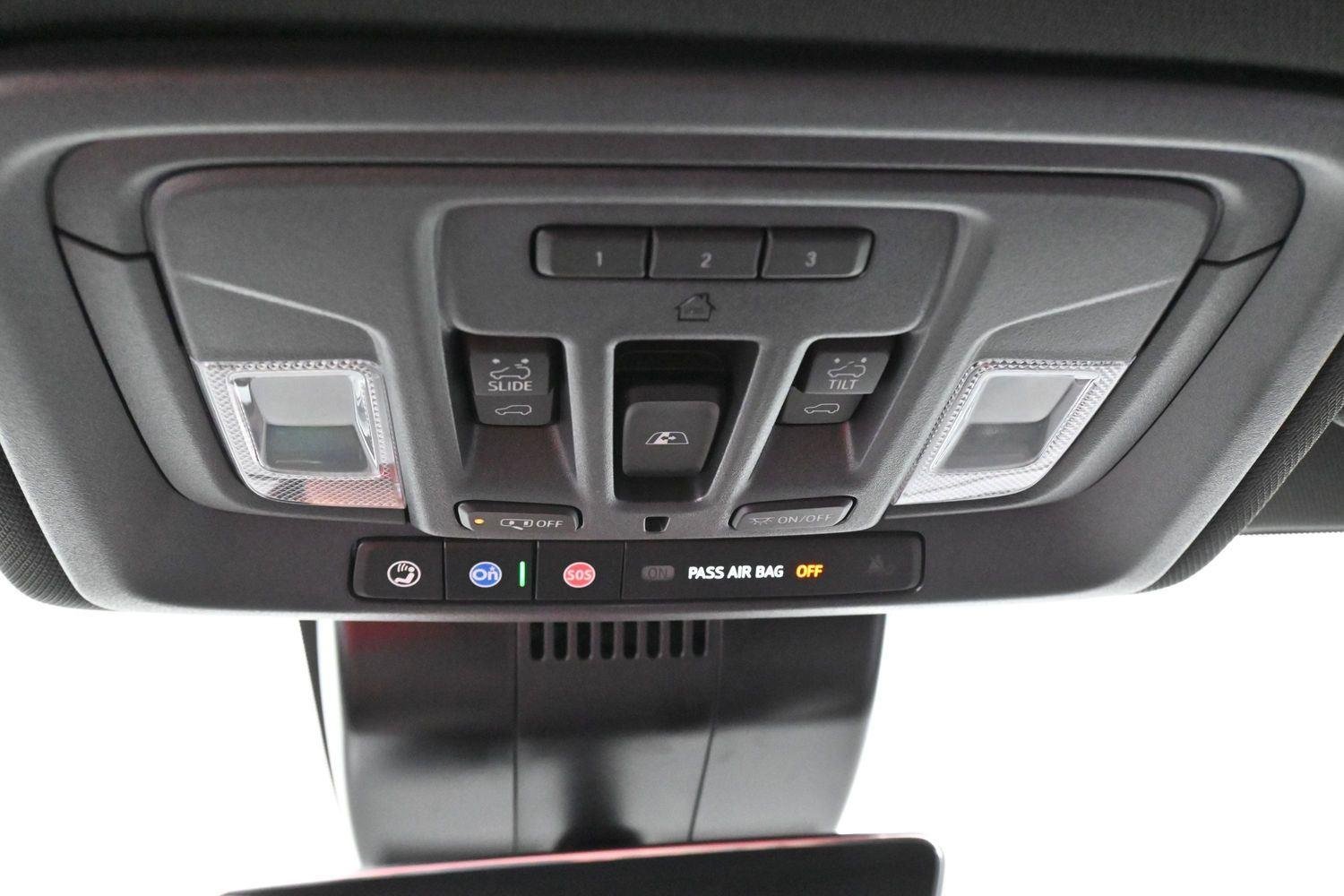 Used 2024 Sterling Metallic GMC AT4 image 27