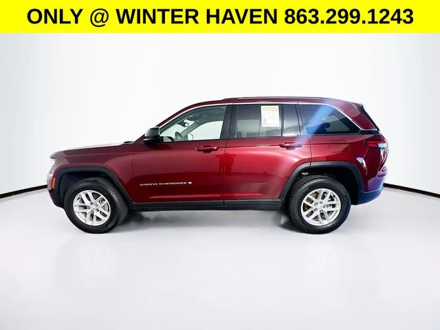 Used 2023 Red Jeep Laredo X image 4