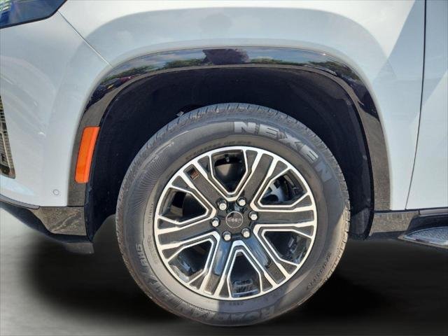 New 2026 Bright White Clearcoat Jeep Grand Wagoneer image 10