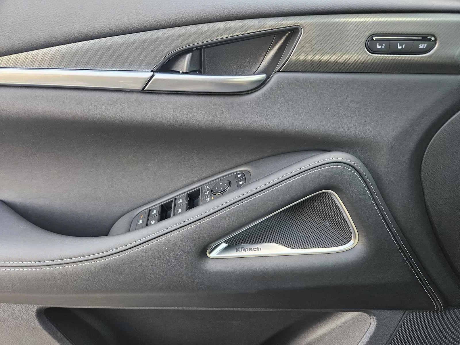 New 2027 MINERAL BLACK INFINITI Sport AWD image 17
