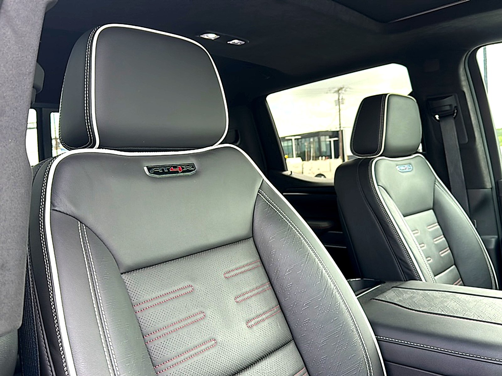 Used 2024 Onyx Black GMC AT4X image 25