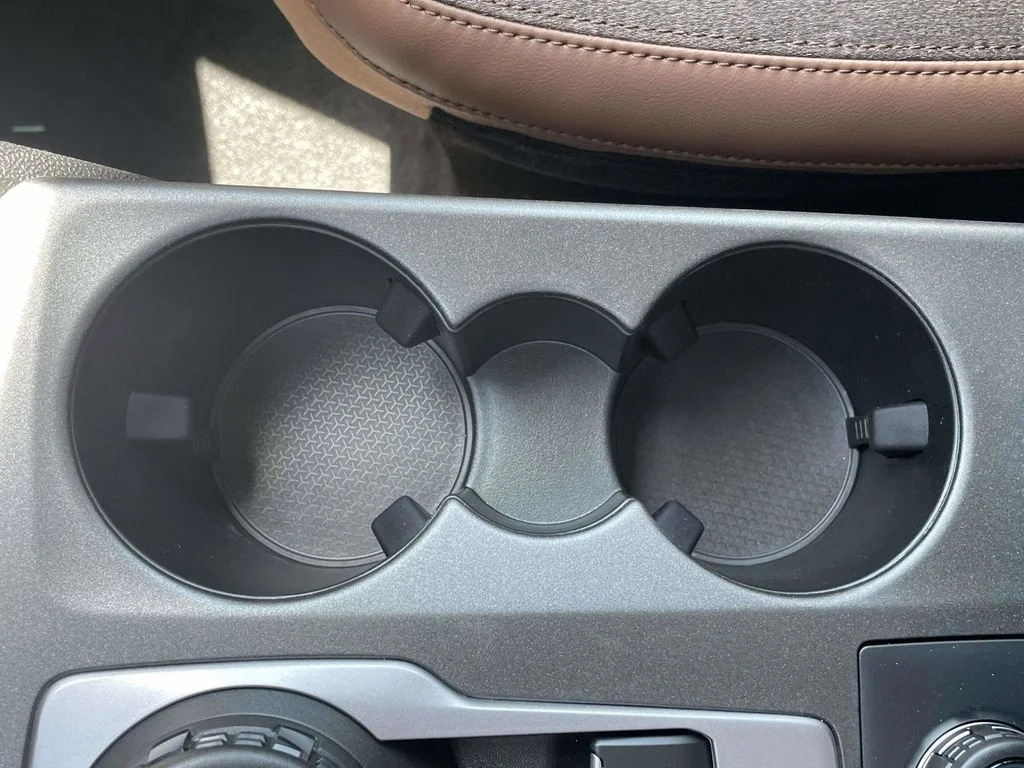 New 2026 Gray Ford Outer Banks image 18