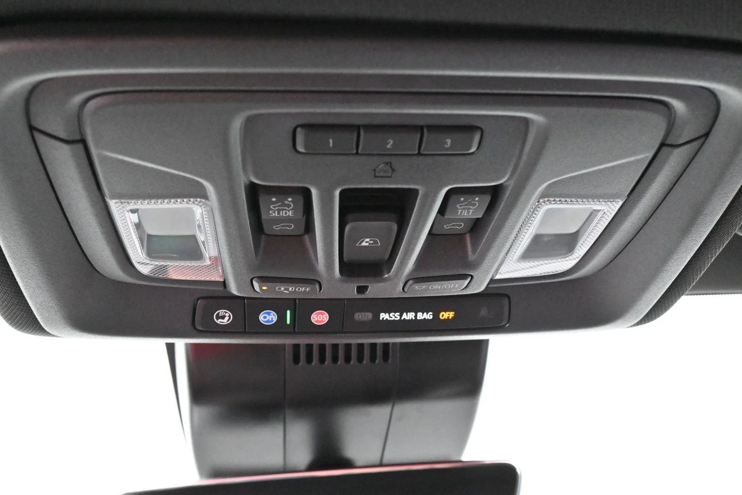 Used 2024 Sterling Metallic GMC AT4 image 27