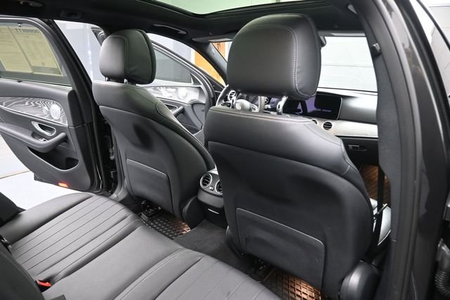 Used 2021 Gray Mercedes-Benz E 450 image 27