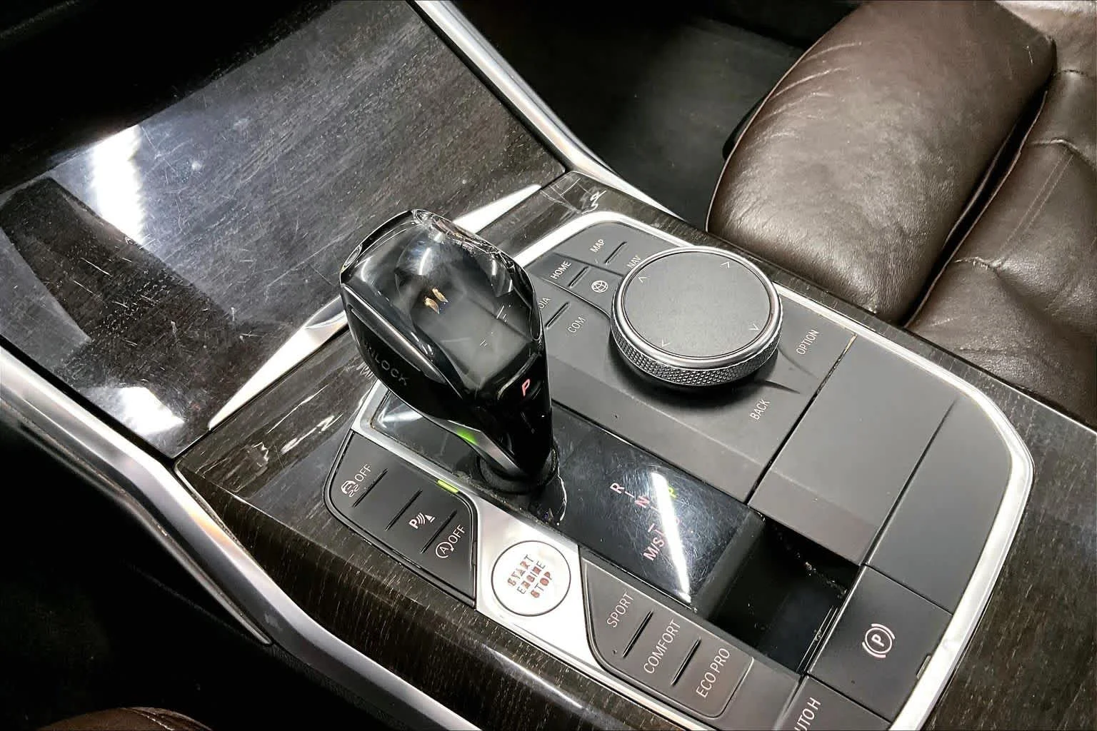 Used 2019 Jet Black BMW 330i image 16