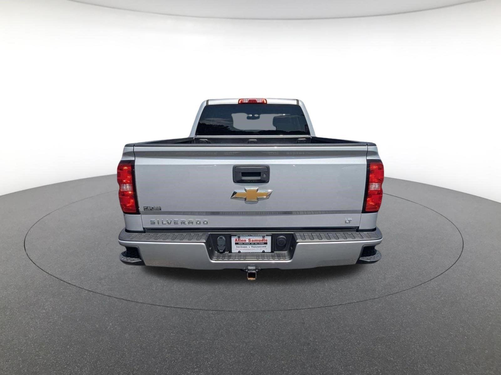 Used 2018 Silver Ice Metallic Chevrolet LT image 6