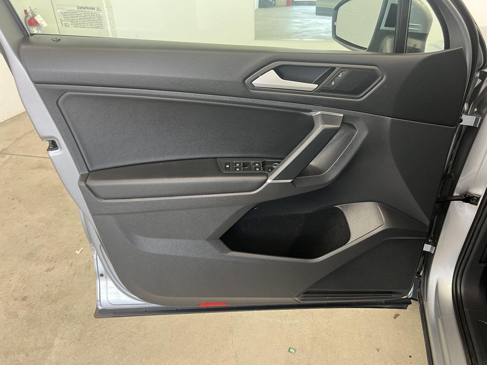 2020 Volkswagen Tiguan SE - Photo 11