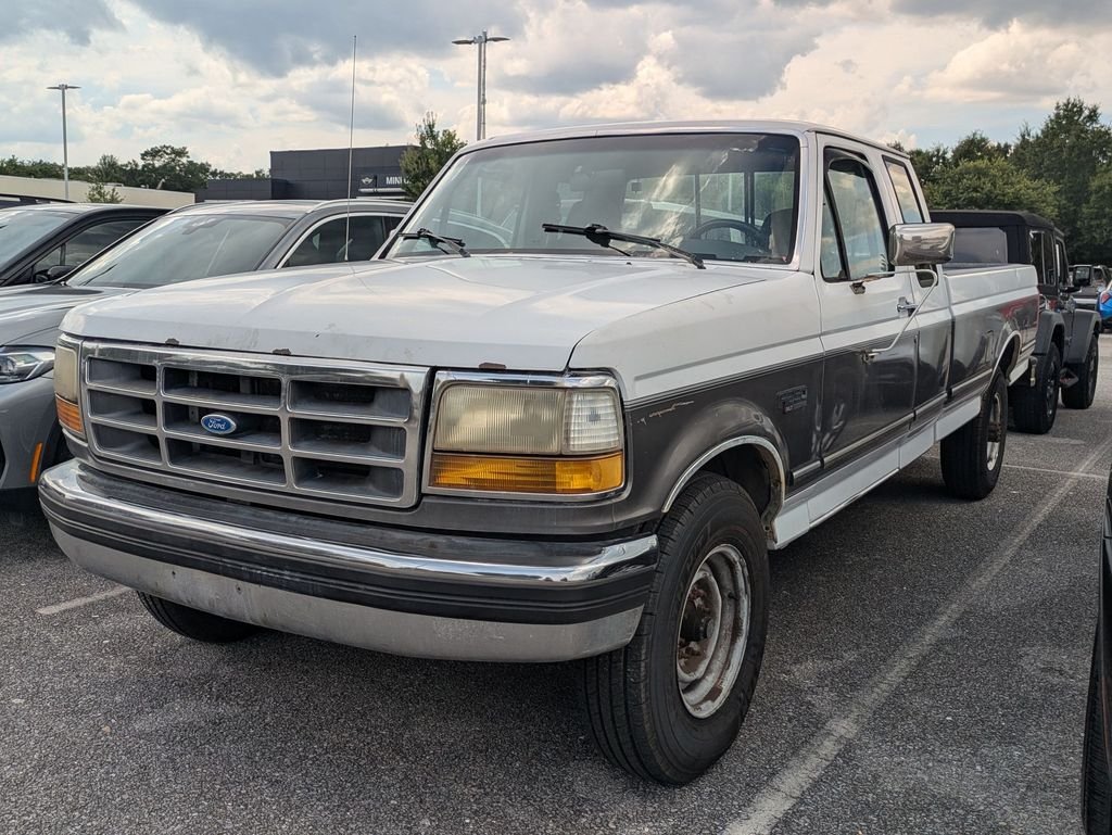 Used 1993  Ford XL HD image 1