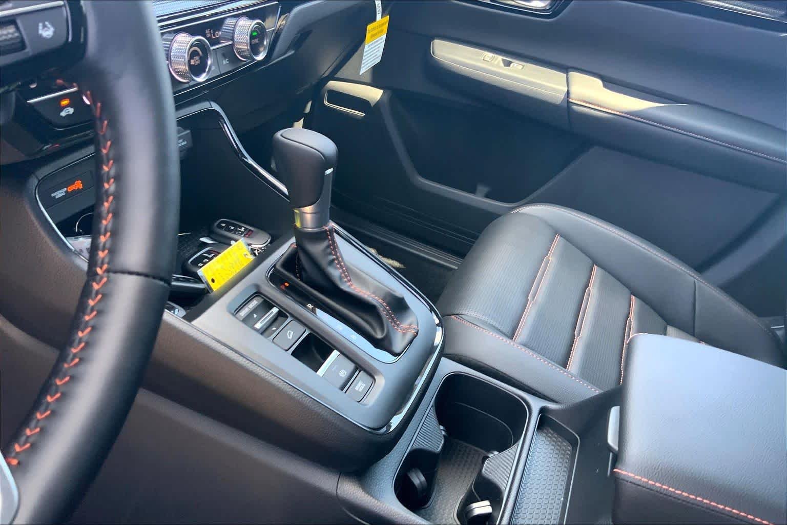 New 2027 Platinum White Pearl Honda Sport Touring Hybrid AWD image 7