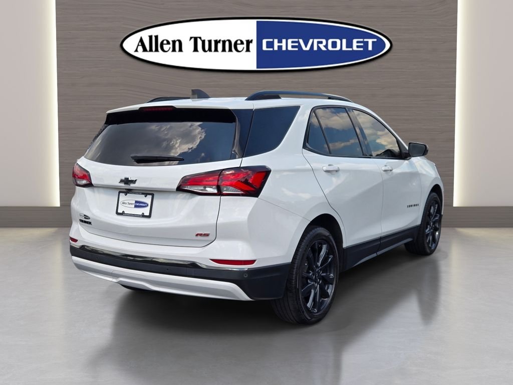 Used 2022 White Chevrolet RS image 7