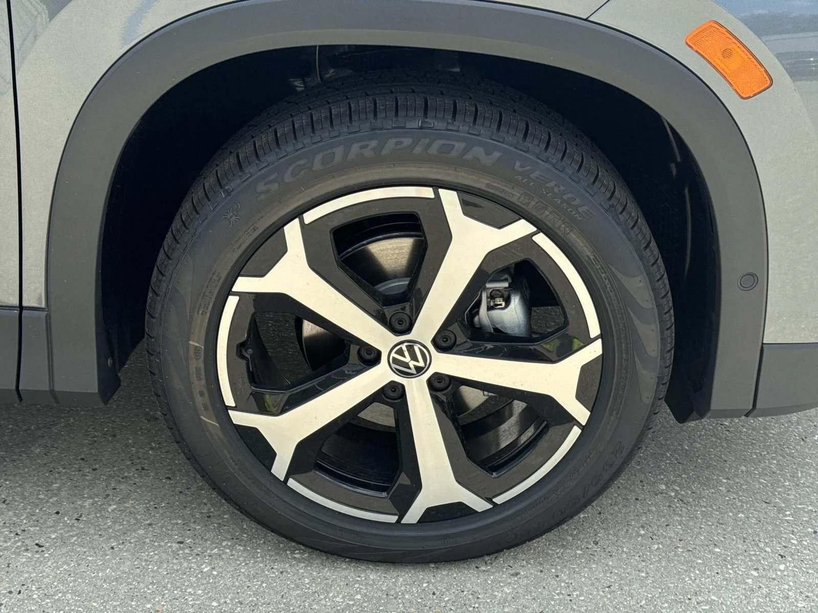 New 2026 Gray Volkswagen 2.0T SE image 3
