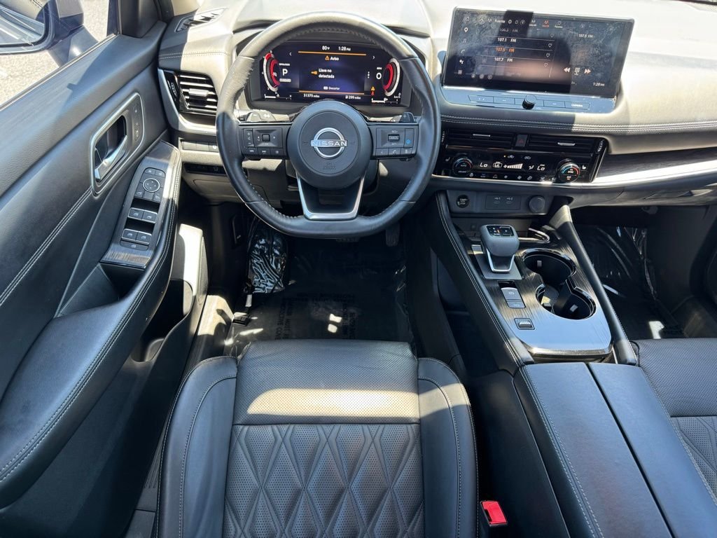 Used 2024 Gold Nissan Platinum image 15