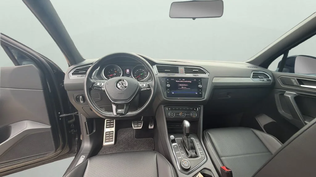 Used 2021 Black Volkswagen 2.0T SE image 15