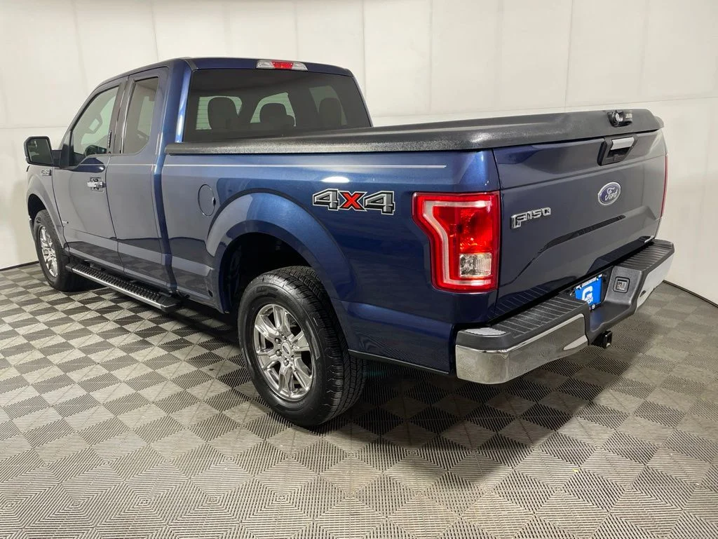 Used 2016 Blue Ford XLT image 6
