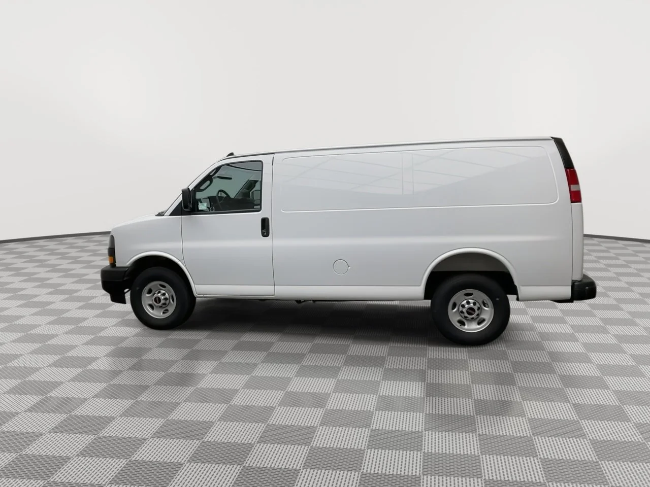 2025 GMC Savana Cargo Work Van - Photo 27